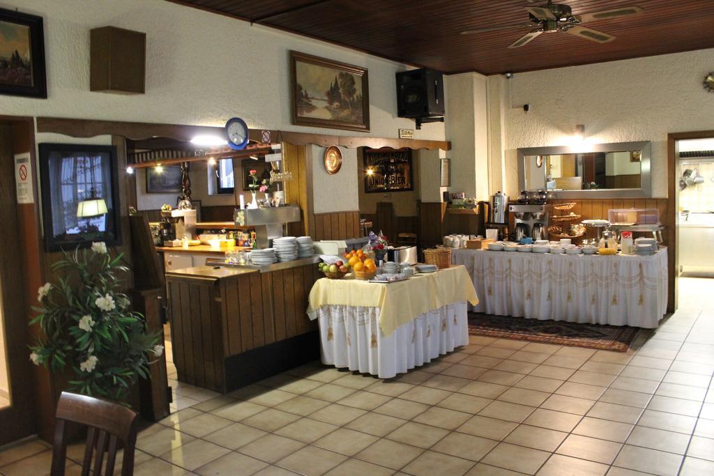 Airport-Hotel Zum Taubengrund Kelsterbach Kültér fotó