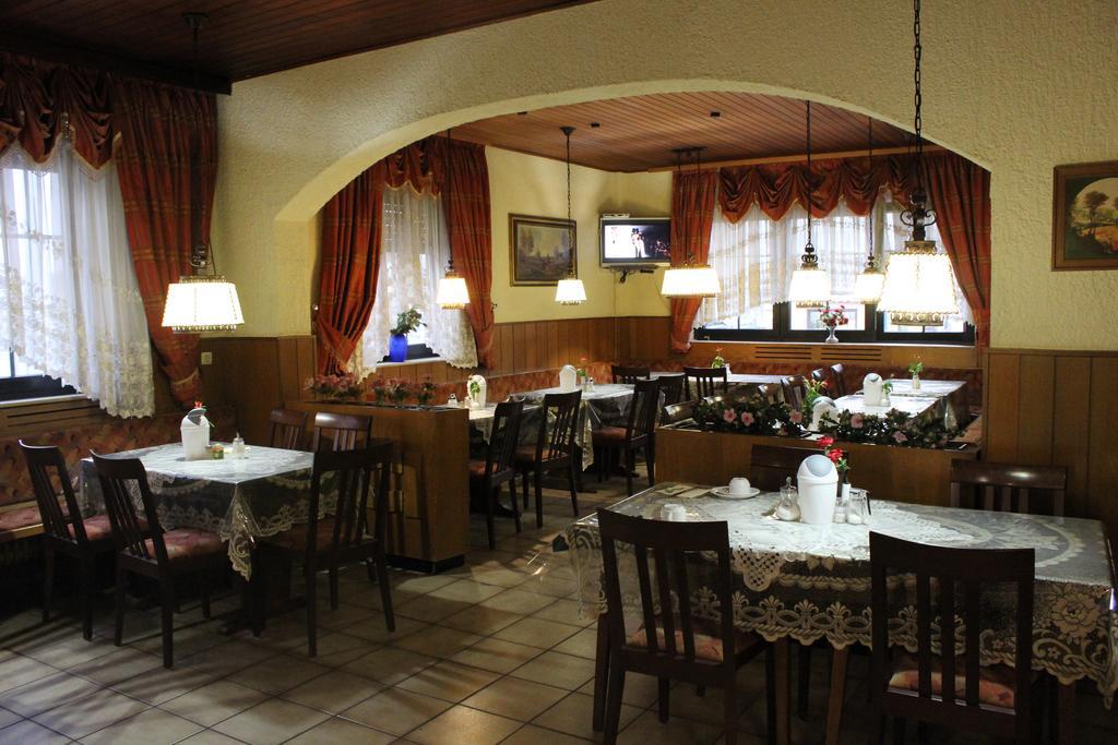 Airport-Hotel Zum Taubengrund Kelsterbach Kültér fotó